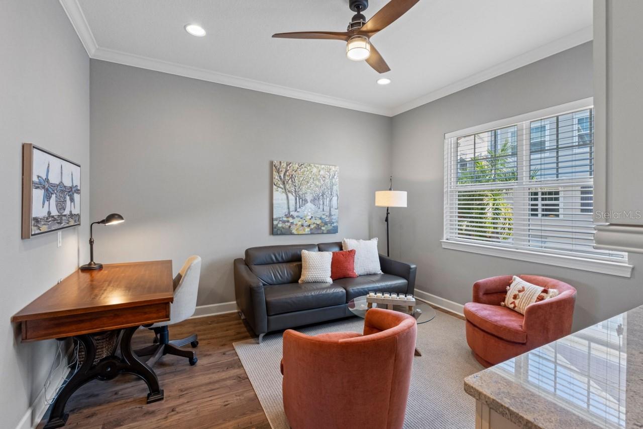 Bonus Room with Office