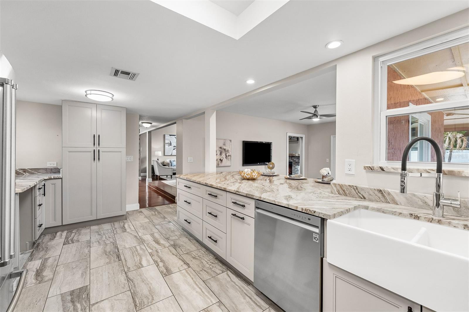 7834 SNOWBERRY CIR, ORLANDO, FL, 32819