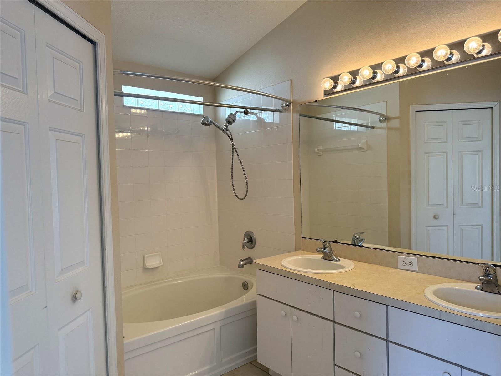 6518 BRIDGECREST DR, LITHIA, FL, 33547