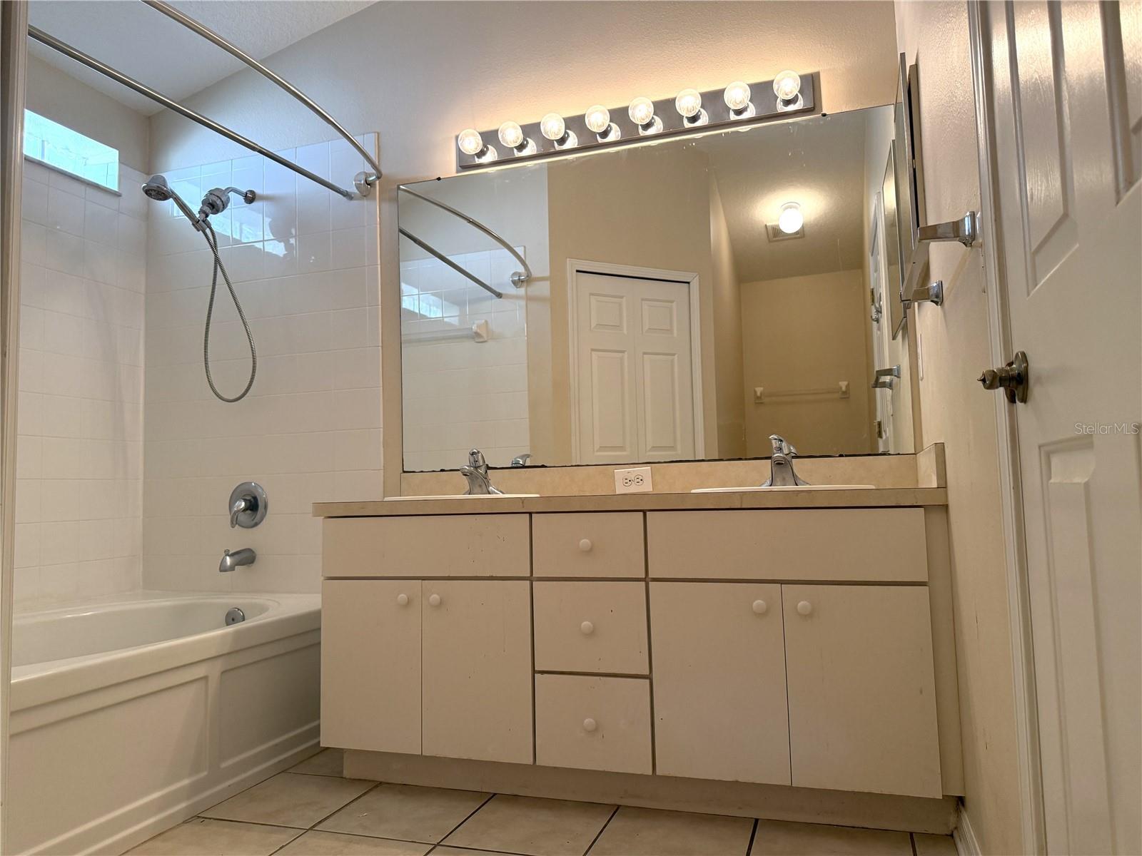6518 BRIDGECREST DR, LITHIA, FL, 33547