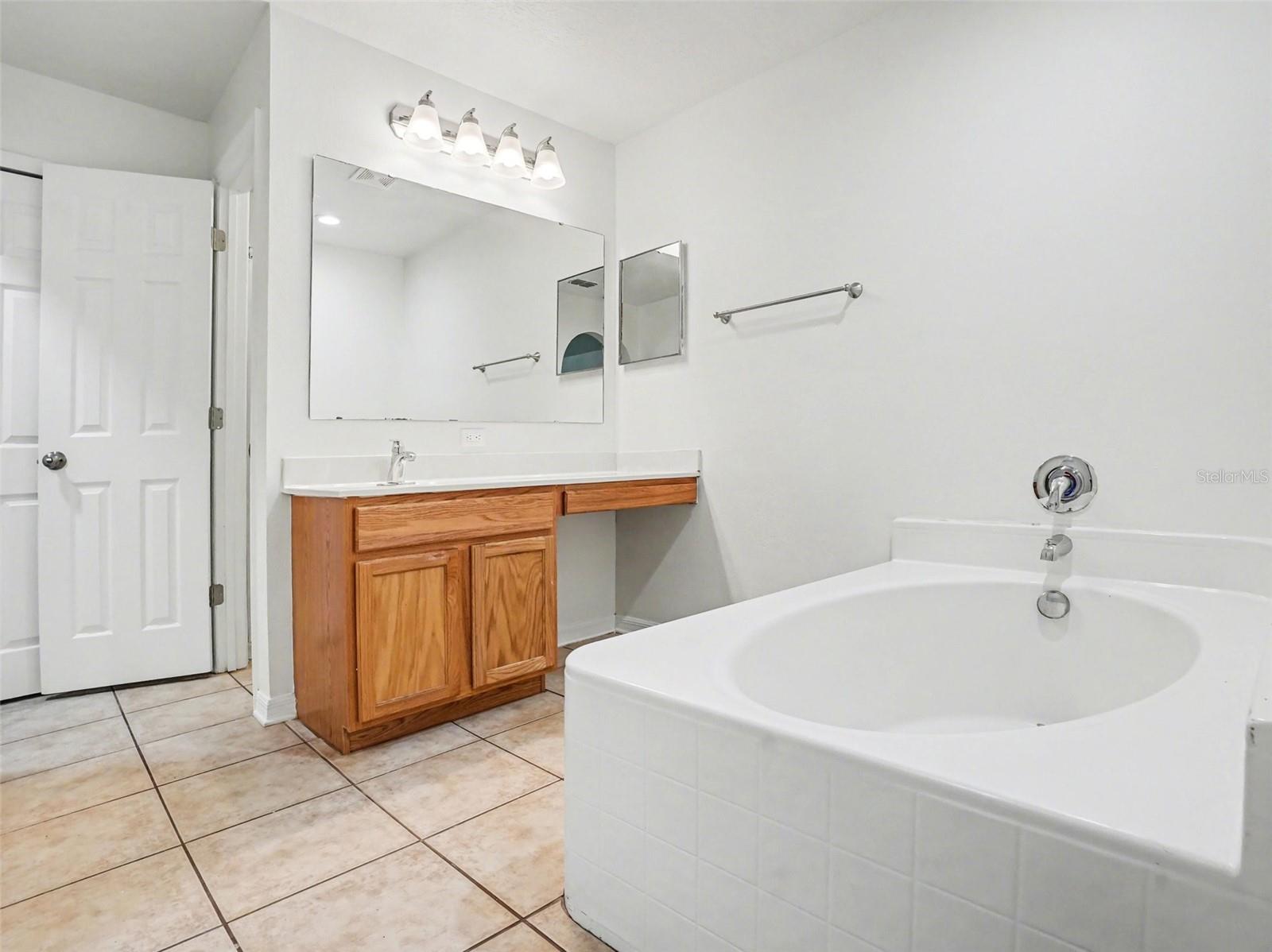 1736 DUNN COVE DR, APOPKA, FL, 32703