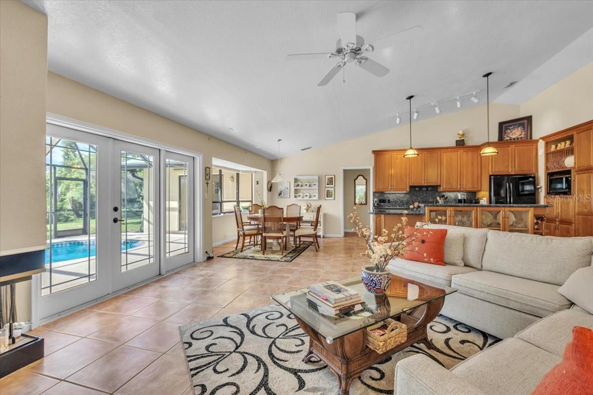 3264 PARK DR, PUNTA GORDA, FL, 33982