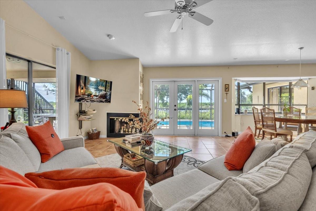 3264 PARK DR, PUNTA GORDA, FL, 33982