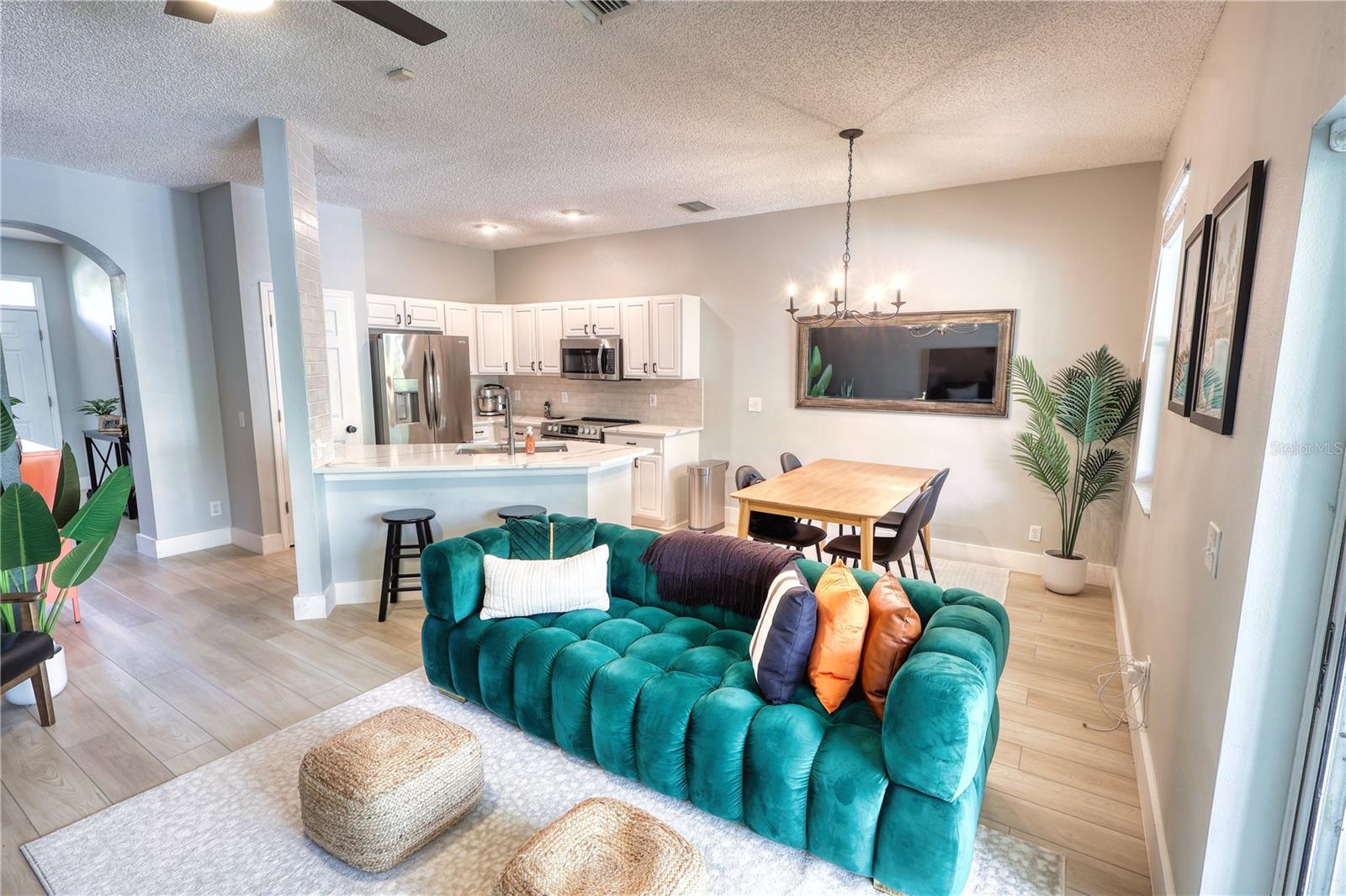671 VALLANCE WAY NE, ST PETERSBURG, FL, 33716