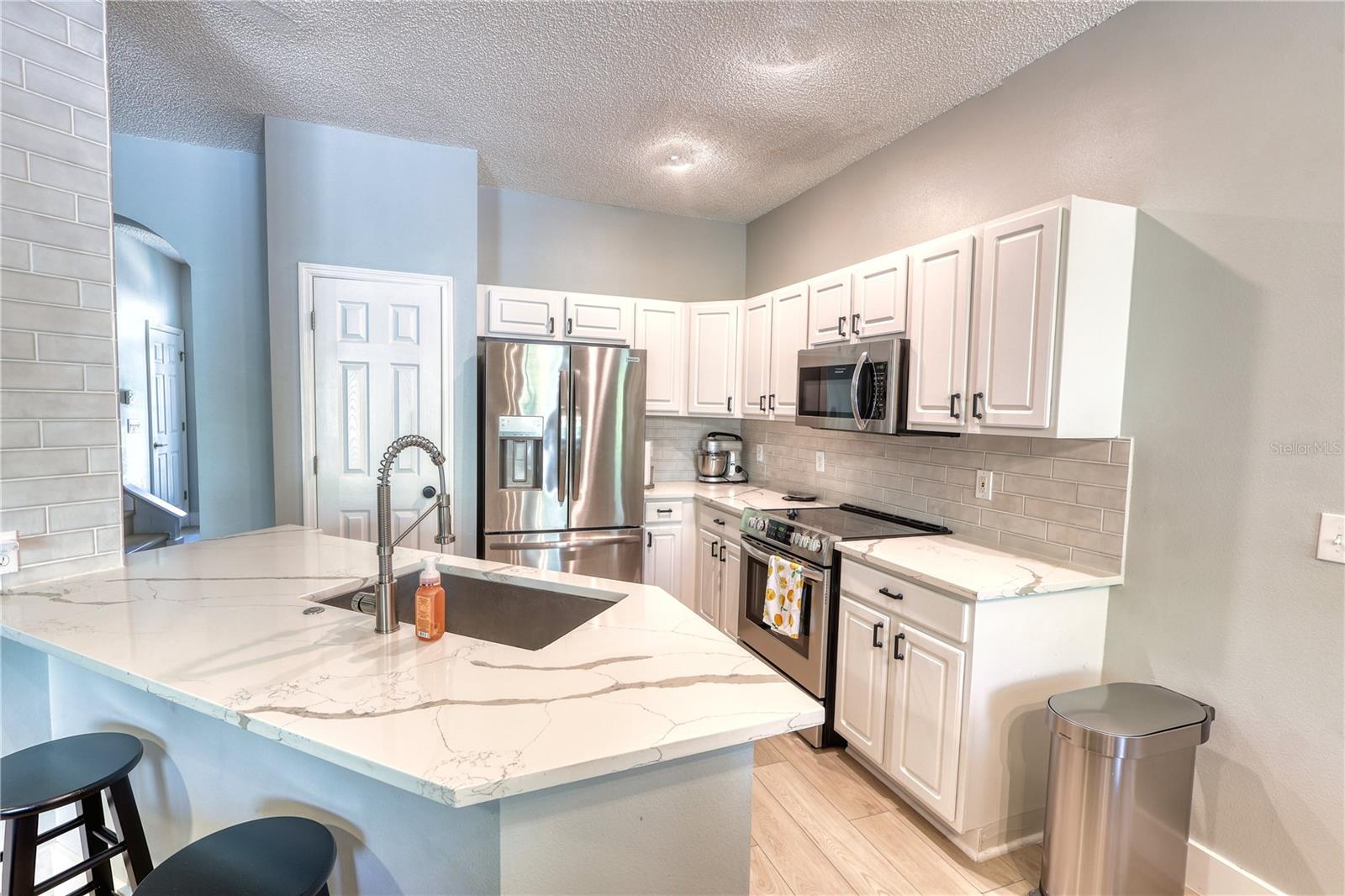 671 VALLANCE WAY NE, ST PETERSBURG, FL, 33716