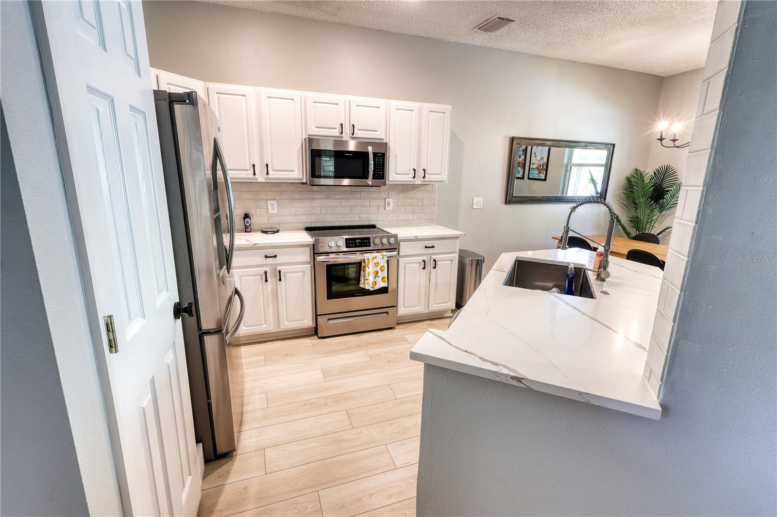 671 VALLANCE WAY NE, ST PETERSBURG, FL, 33716