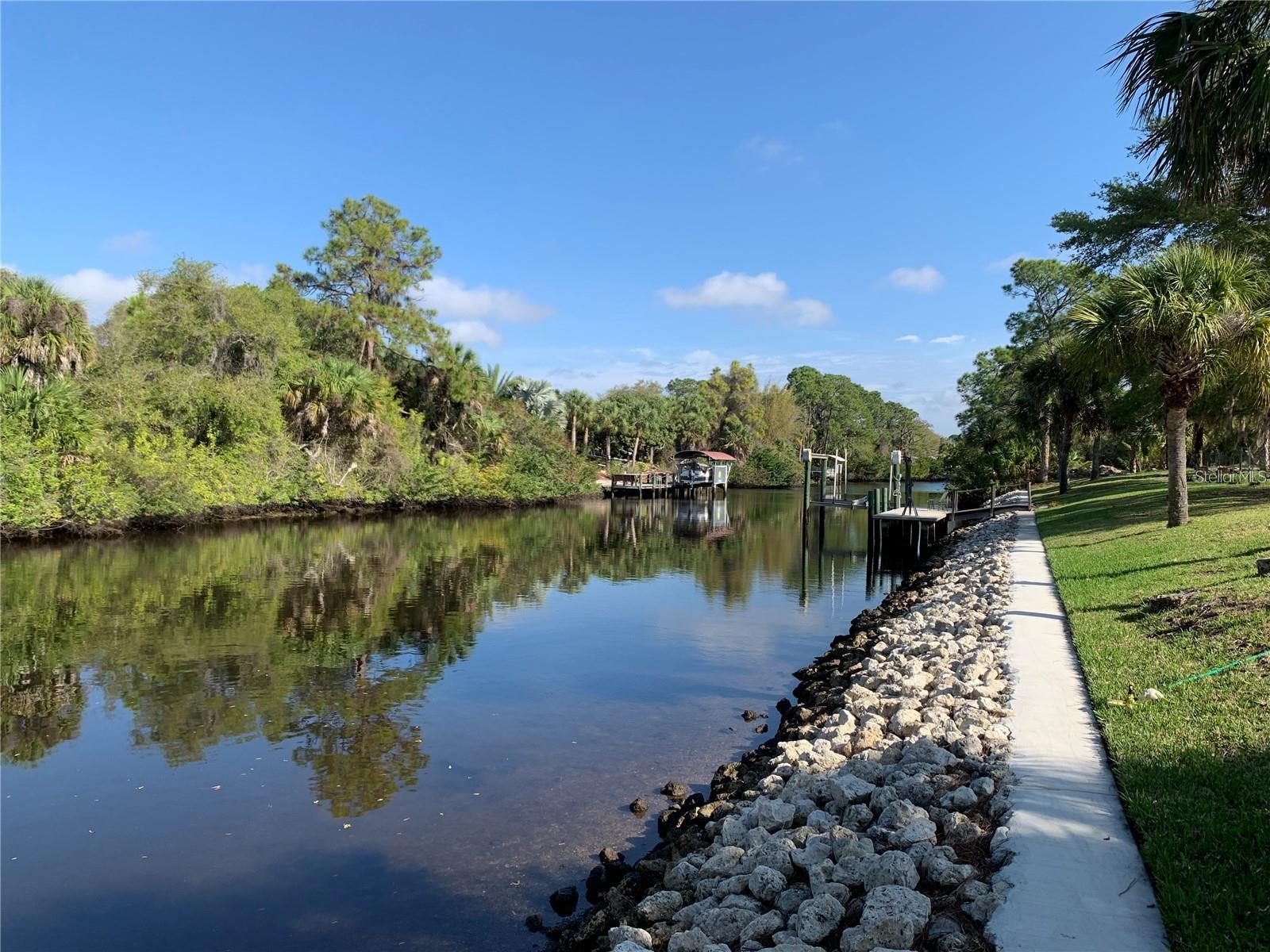 1375 CLEARVIEW DR, PORT CHARLOTTE, FL, 33953
