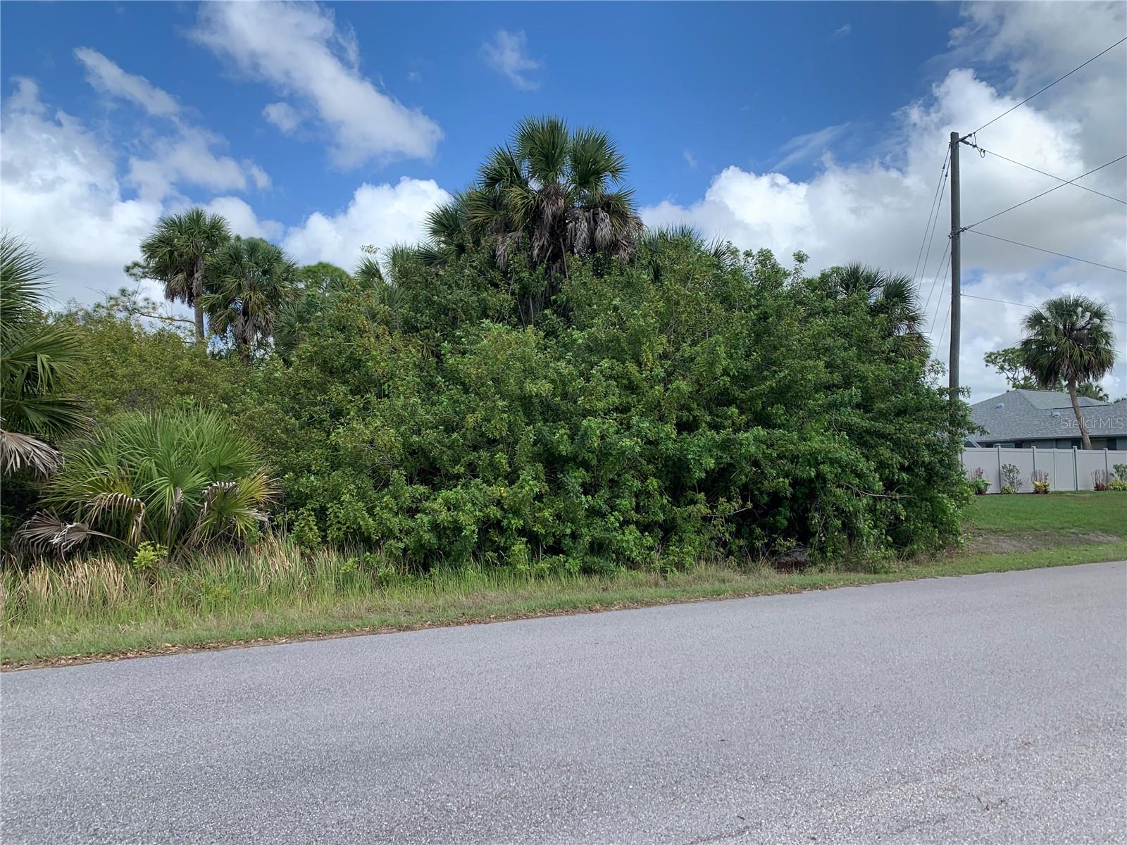 1375 CLEARVIEW DR, PORT CHARLOTTE, FL, 33953