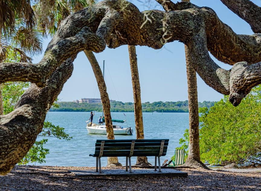 Abercrombie Park - just a couple minutes away