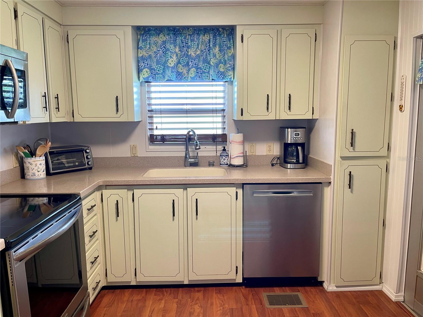 204 RED MAPLE DR, PALM HARBOR, FL, 34684