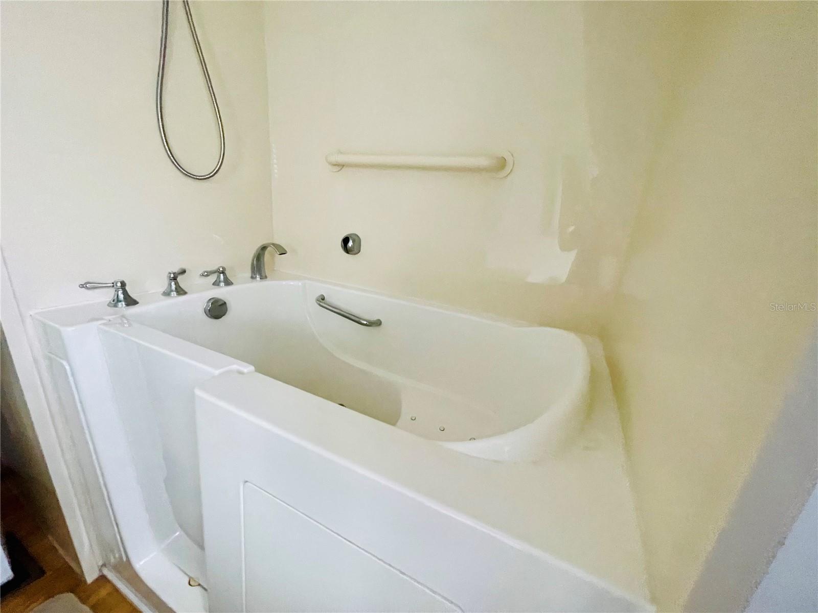 204 RED MAPLE DR, PALM HARBOR, FL, 34684