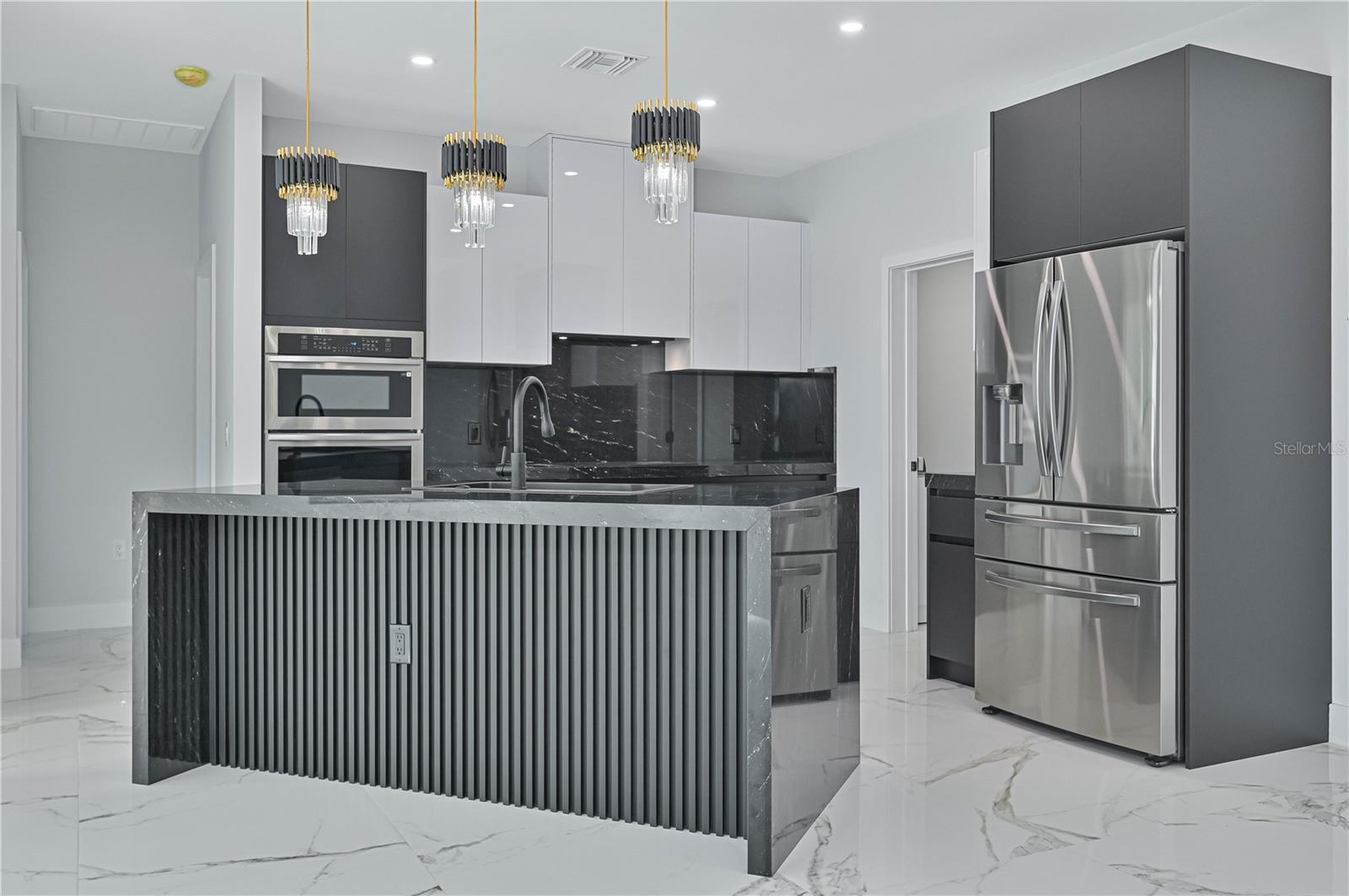 1413 NE 7TH AVE, CAPE CORAL, FL, 33909