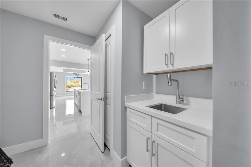 2806 VERA AVE S, LEHIGH ACRES, FL, 33976
