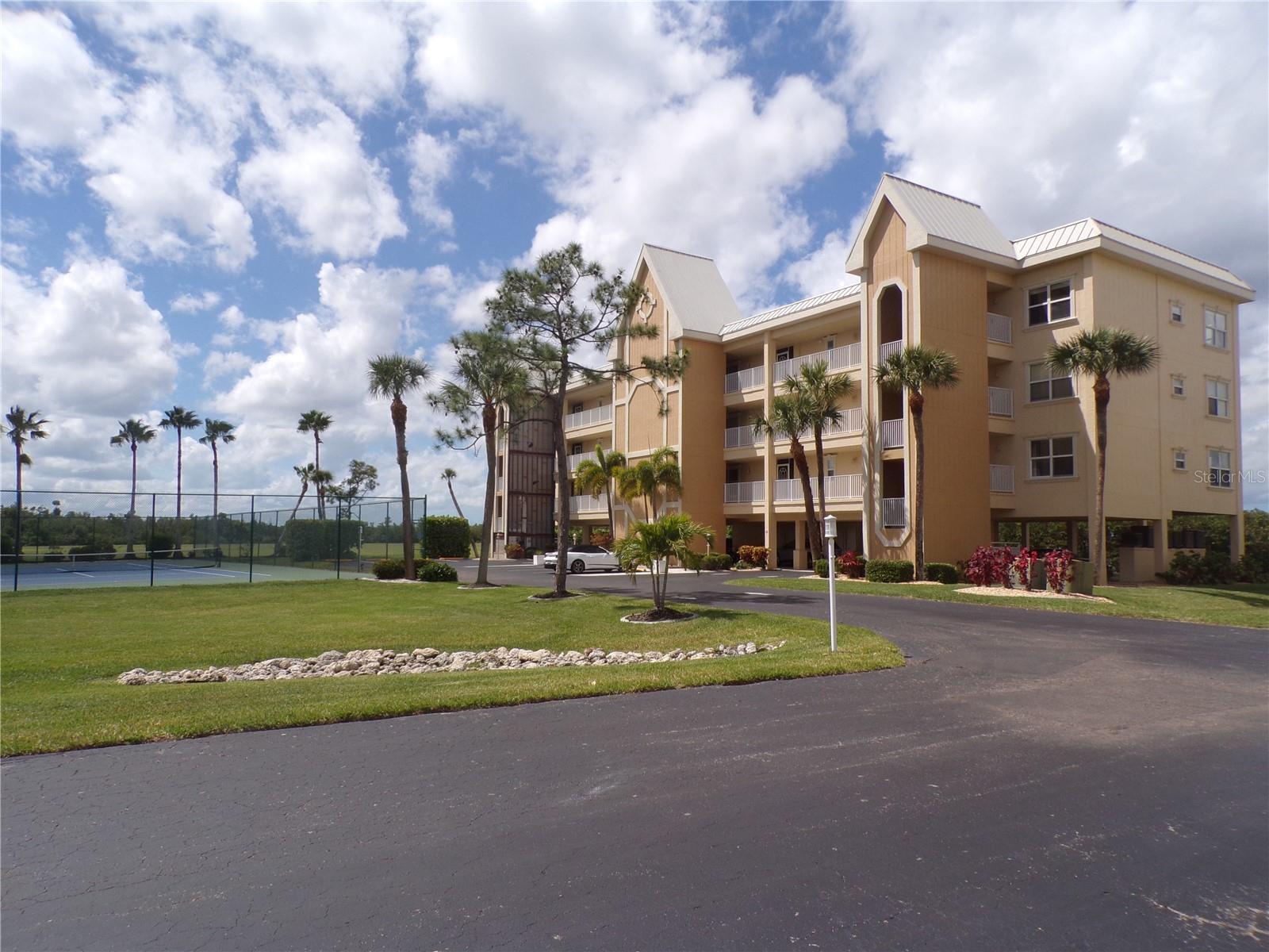 101 N MARION CT #114, PUNTA GORDA, FL, 33950