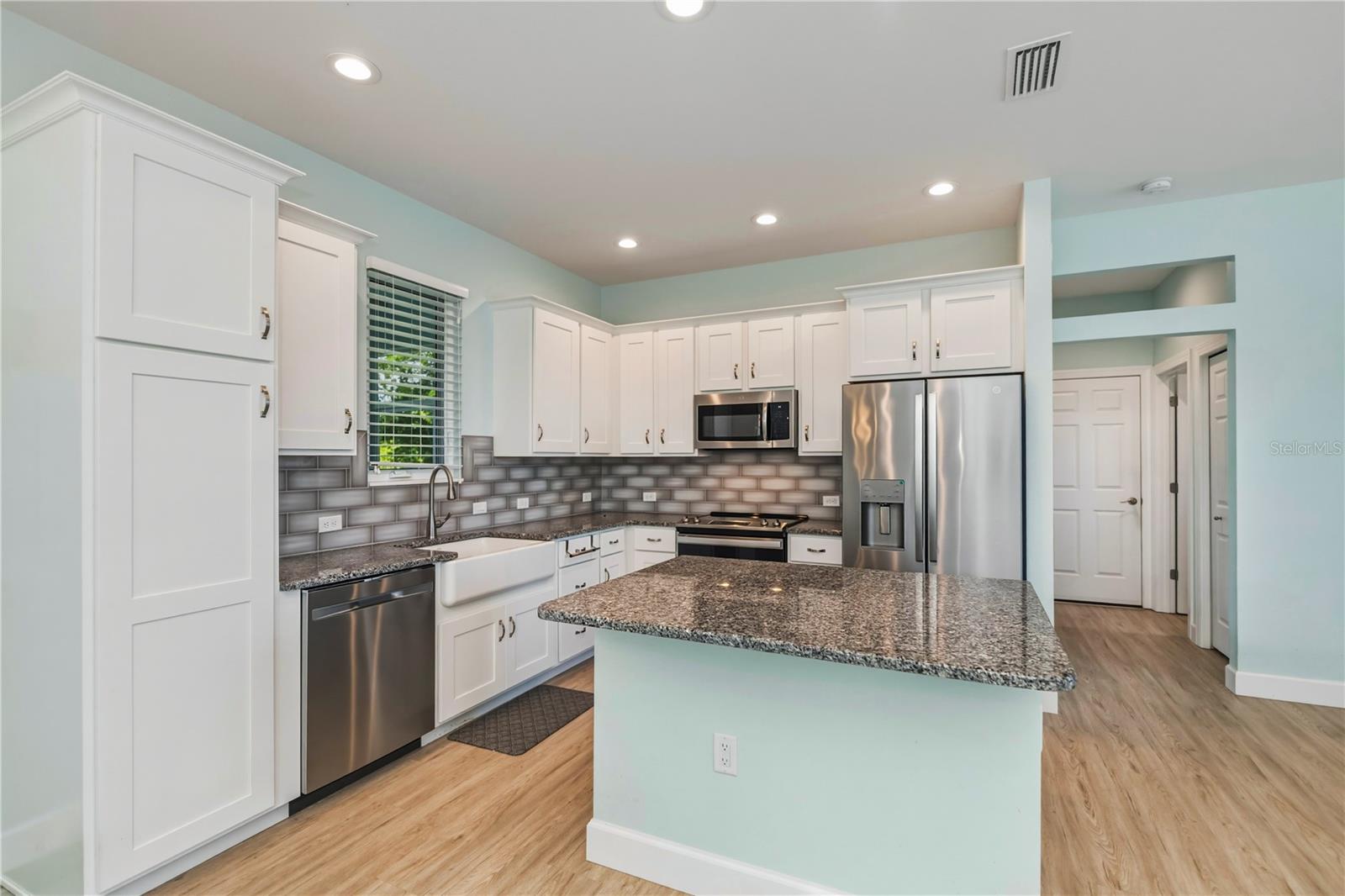 9453 SINGER CIR, PORT CHARLOTTE, FL, 33981