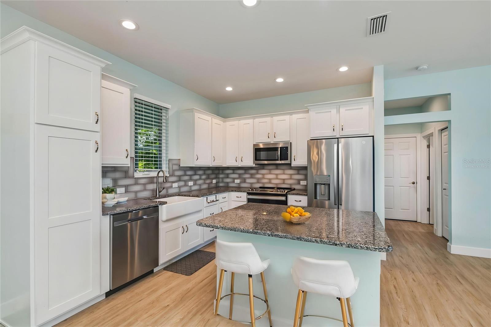 9453 SINGER CIR, PORT CHARLOTTE, FL, 33981