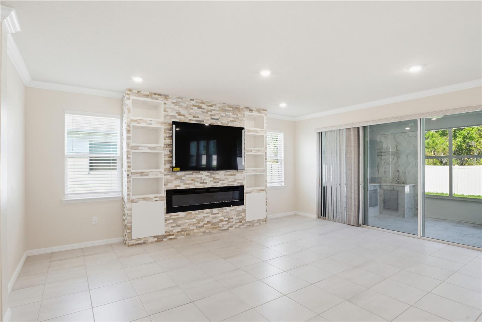 813 161ST ST E, BRADENTON, FL, 34212
