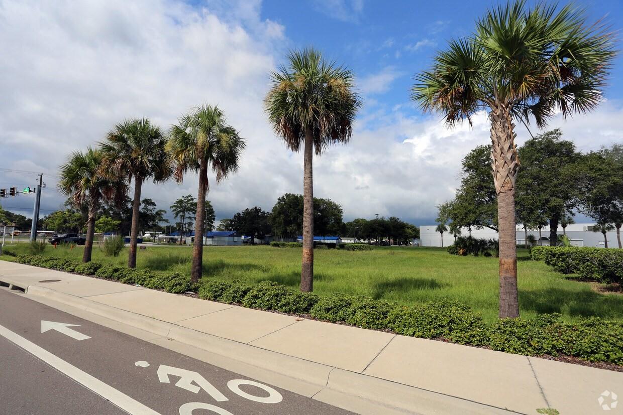 4201 W CREST AVE, TAMPA, FL, 33614