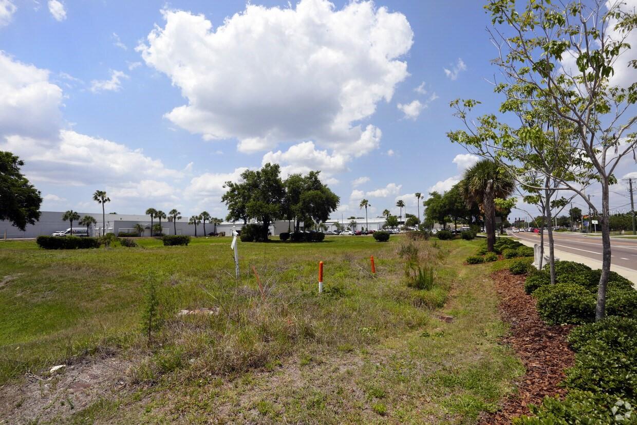 4201 W CREST AVE, TAMPA, FL, 33614