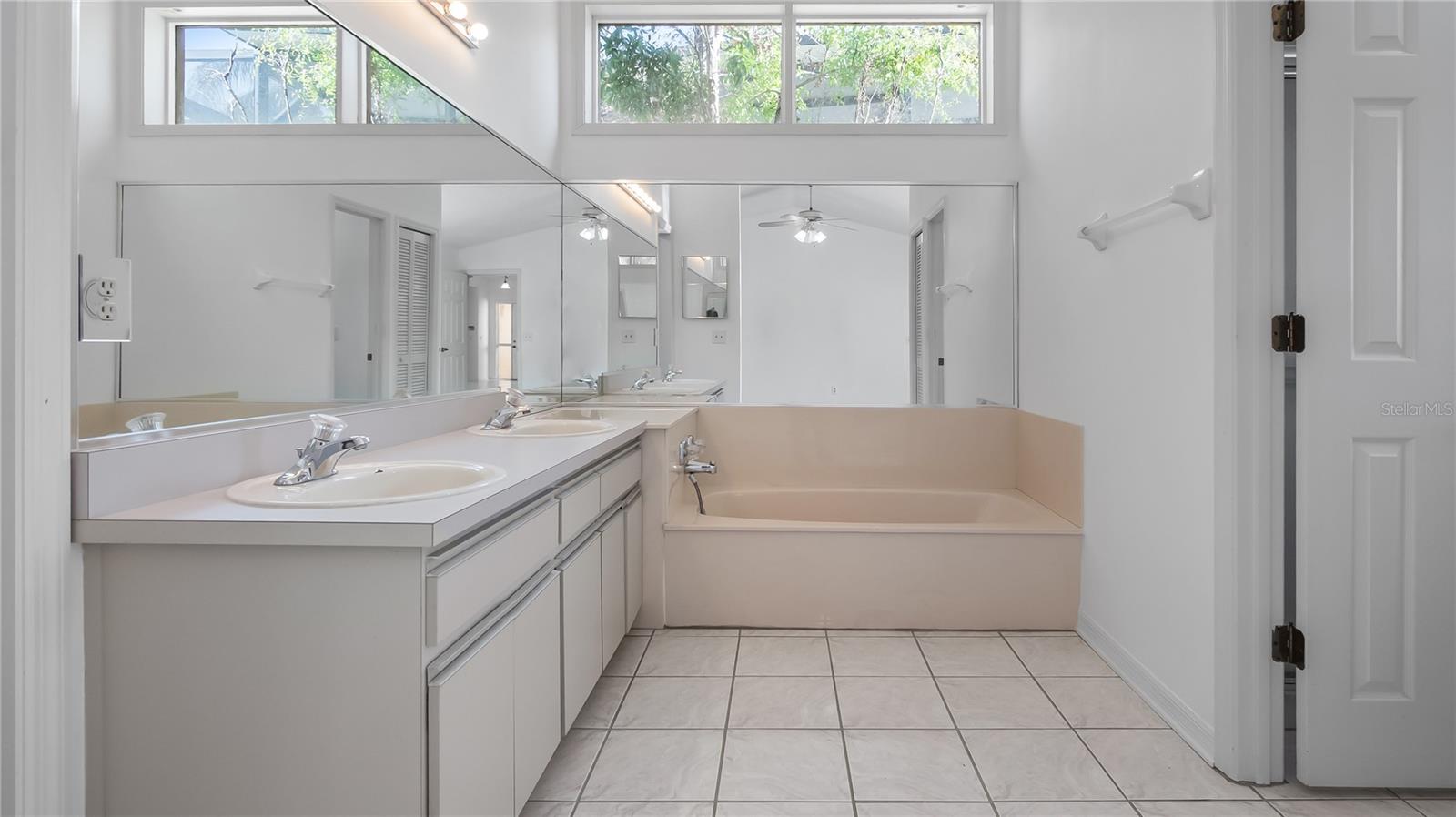 8211 BORGIA CT, ORLANDO, FL, 32836