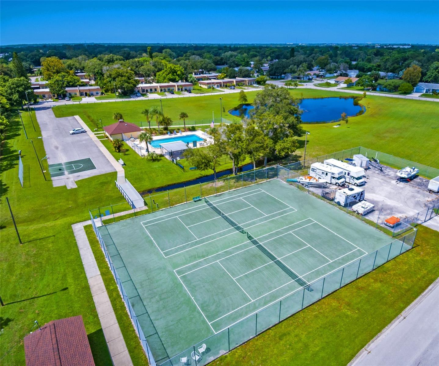 9992 86TH ST, SEMINOLE, FL, 33777