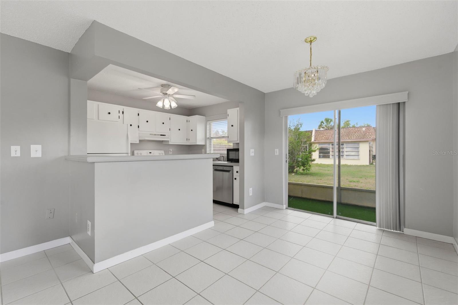 9992 86TH ST, SEMINOLE, FL, 33777