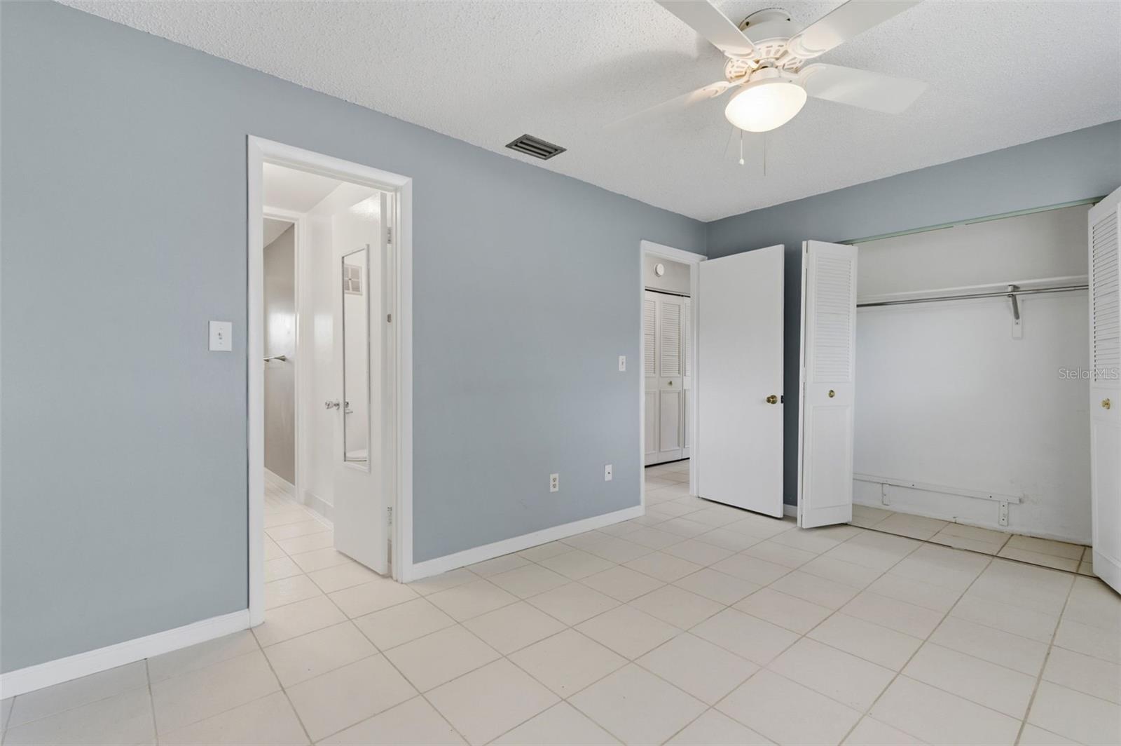 9992 86TH ST, SEMINOLE, FL, 33777