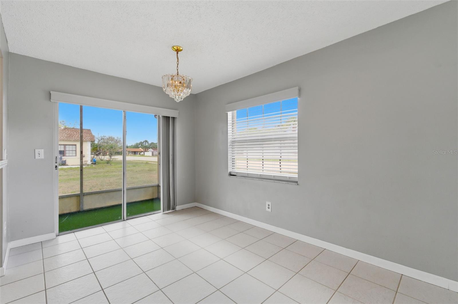 9992 86TH ST, SEMINOLE, FL, 33777