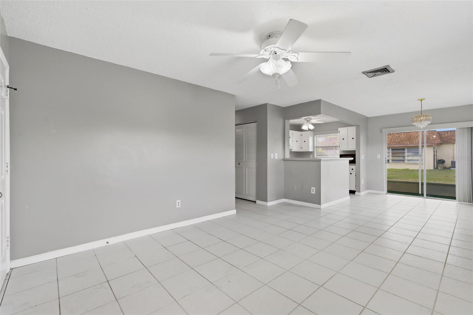 9992 86TH ST, SEMINOLE, FL, 33777