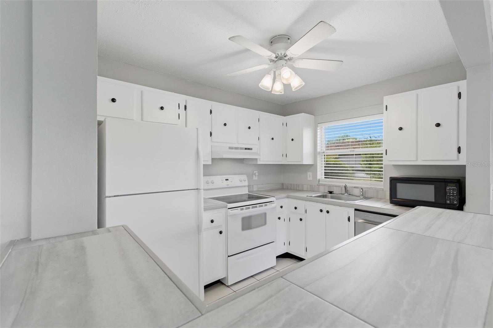 9992 86TH ST, SEMINOLE, FL, 33777