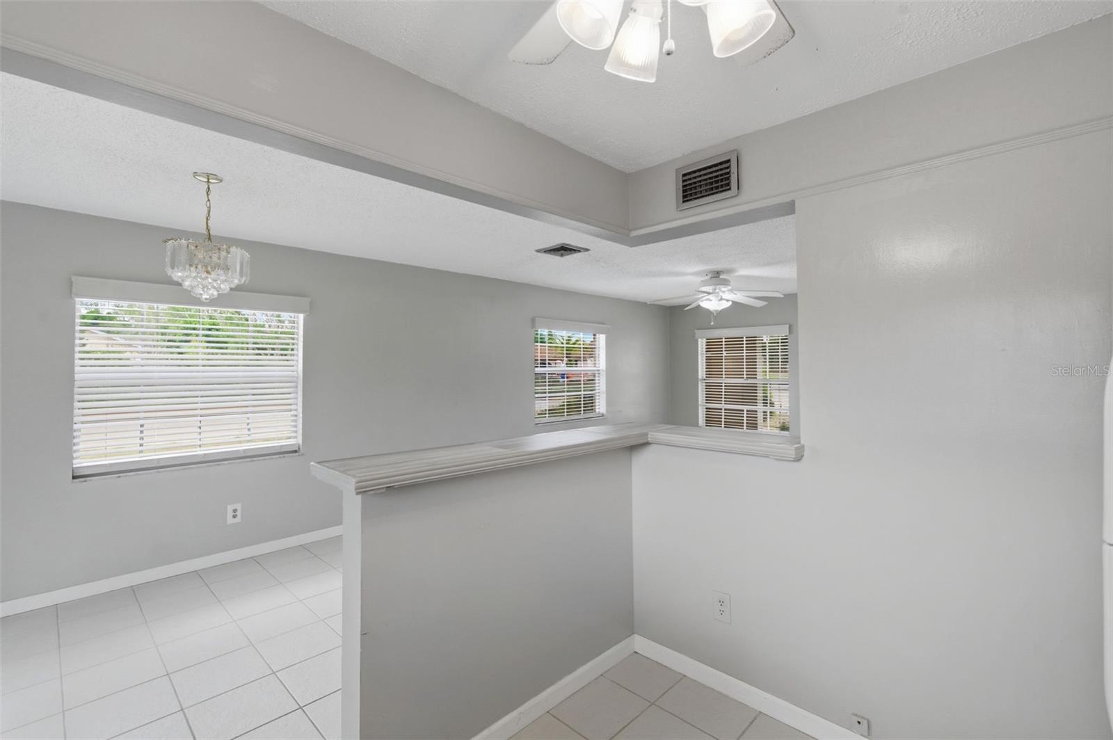 9992 86TH ST, SEMINOLE, FL, 33777