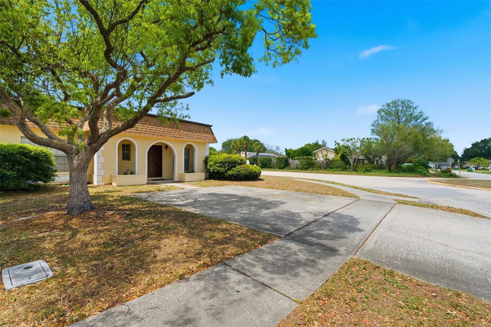 9992 86TH ST, SEMINOLE, FL, 33777