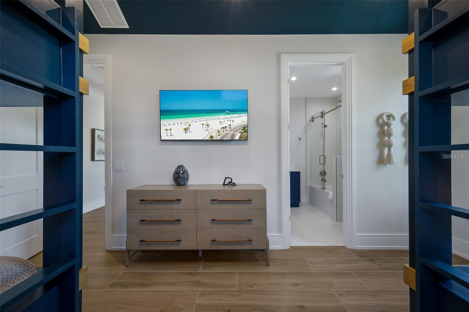 119 MCKINLEY DR, SARASOTA, FL, 34236