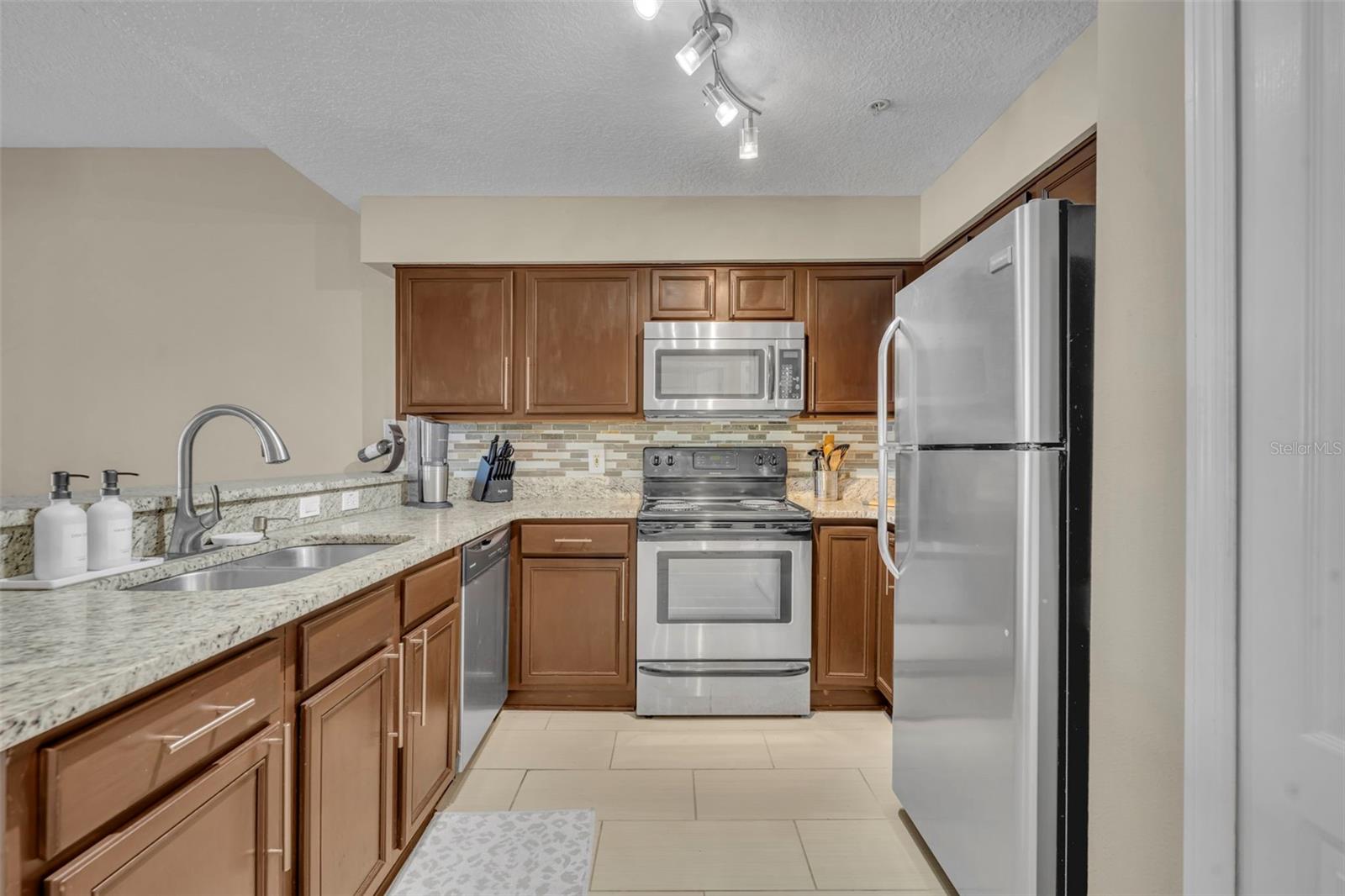 676 SANDY NECK LN #102, ALTAMONTE SPRINGS, FL, 32714