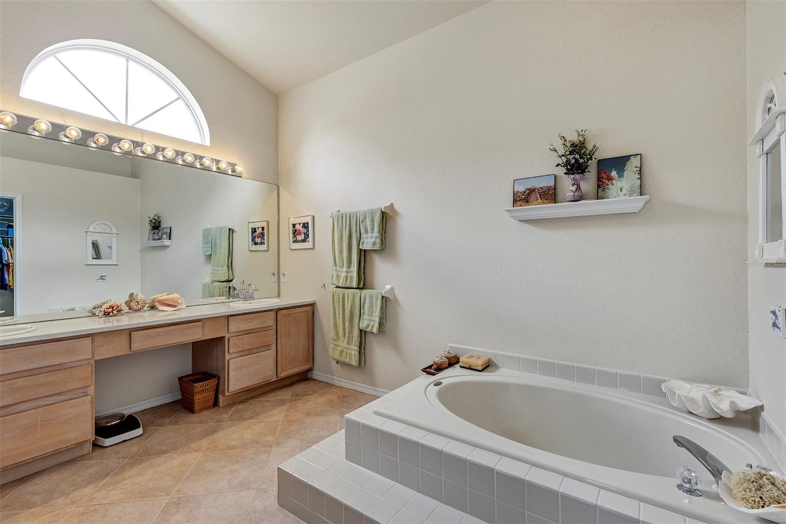 3556 AMACA CIR, ORLANDO, FL, 32837