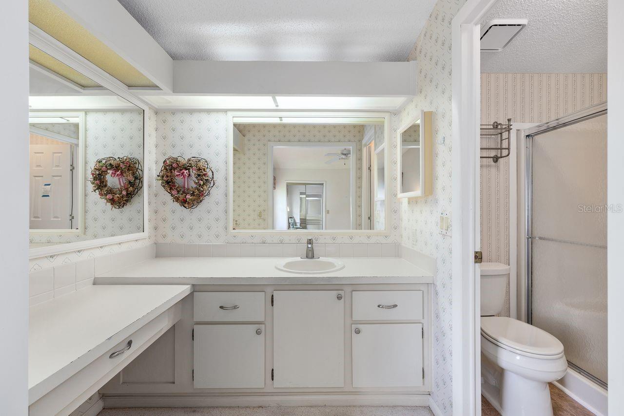 1116 W BOONE CT, LADY LAKE, FL, 32159