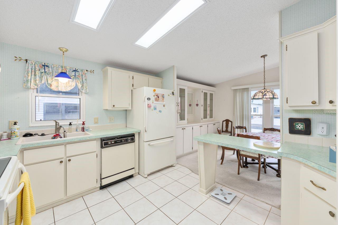 1116 W BOONE CT, LADY LAKE, FL, 32159
