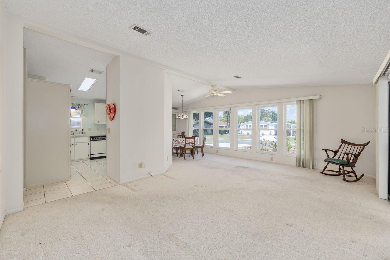 1116 W BOONE CT, LADY LAKE, FL, 32159