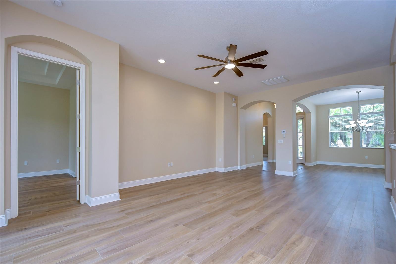 3341 GRASSGLEN PL, WESLEY CHAPEL, FL, 33544