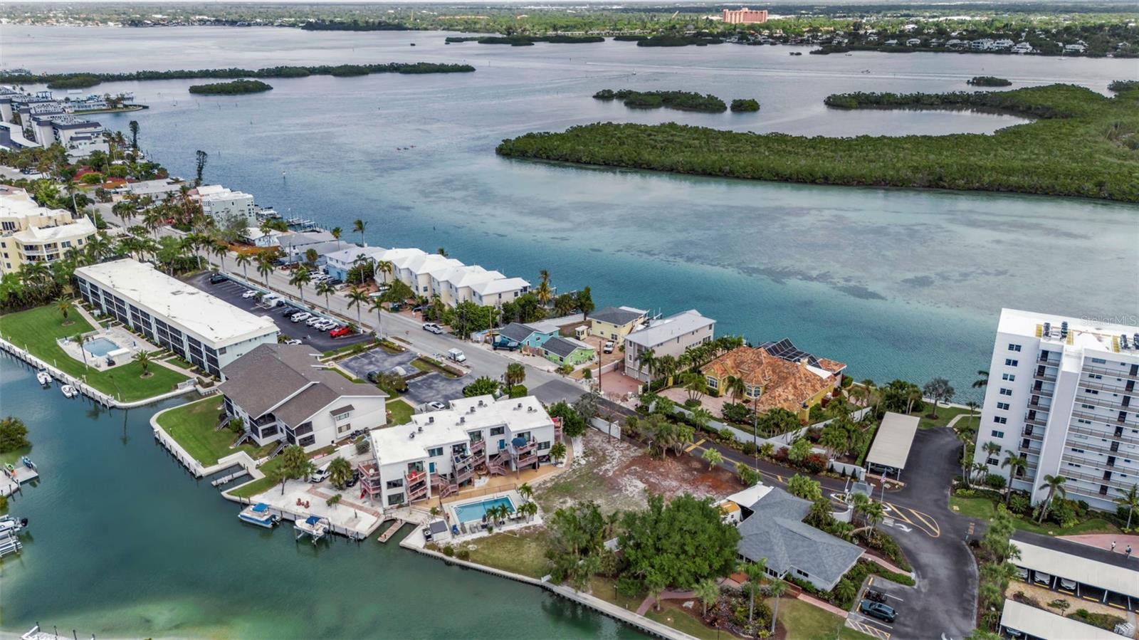 9244 MIDNIGHT PASS RD, SARASOTA, FL, 34242