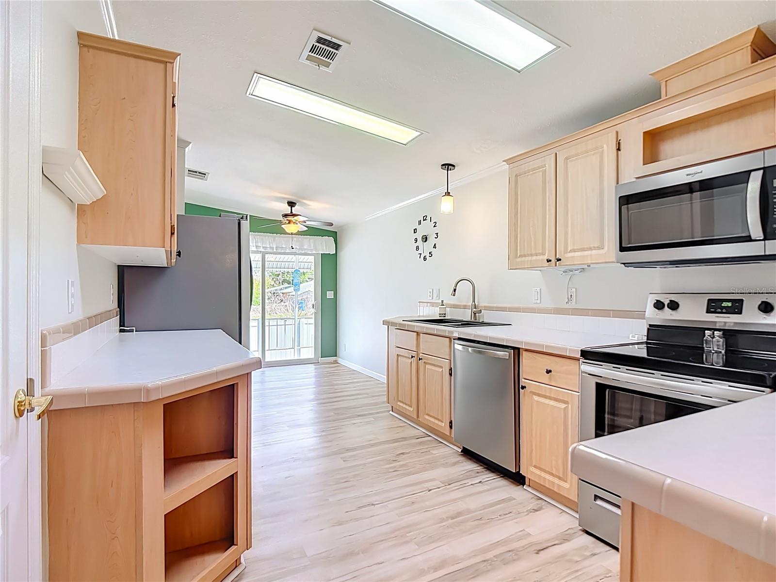 452 PAR DR, FROSTPROOF, FL, 33843