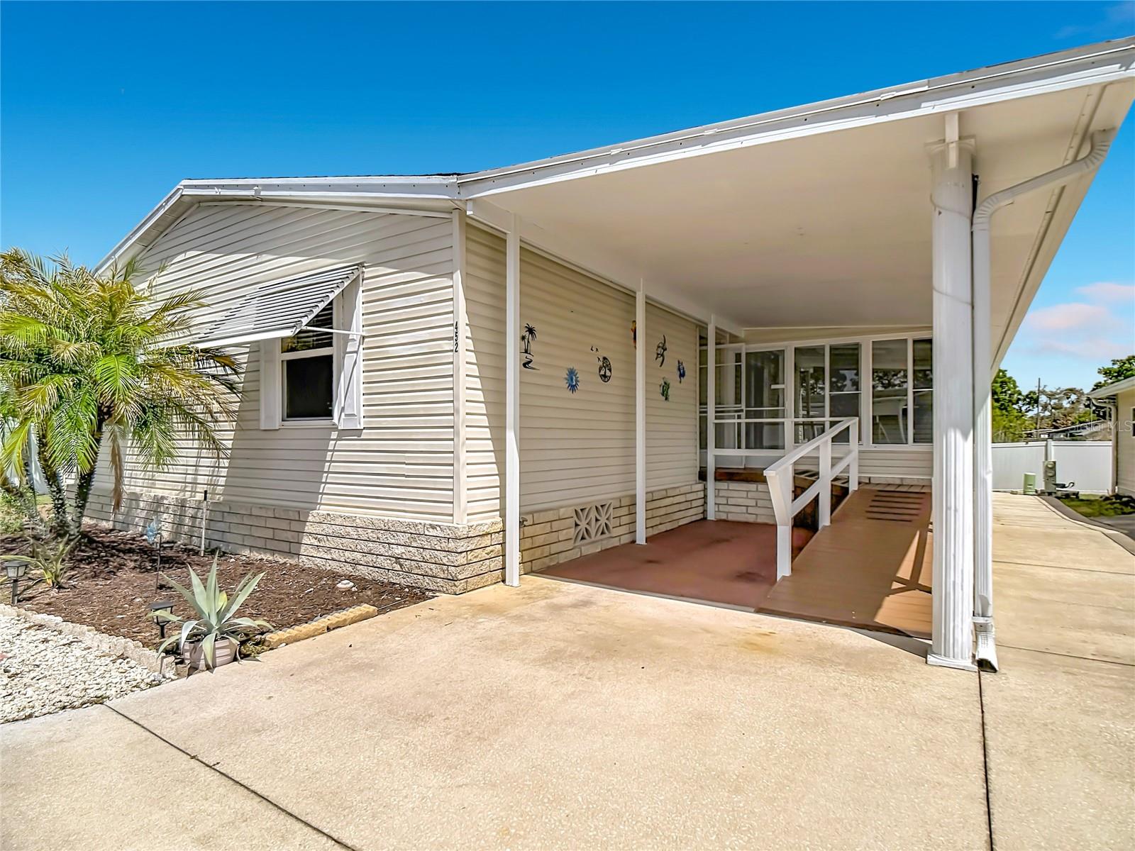 452 PAR DR, FROSTPROOF, FL, 33843