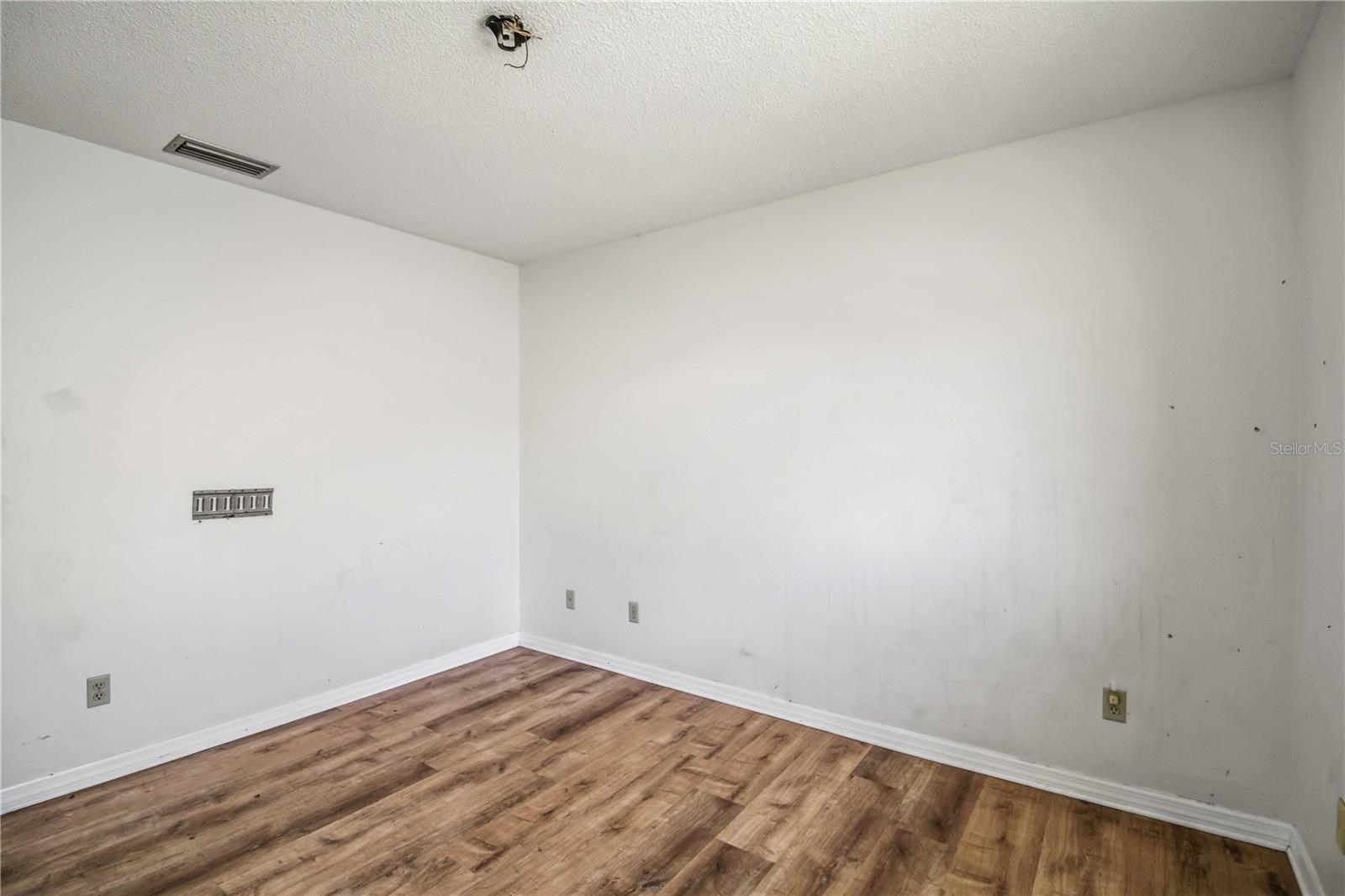 2715 27TH AVENUE DR W, BRADENTON, FL, 34205