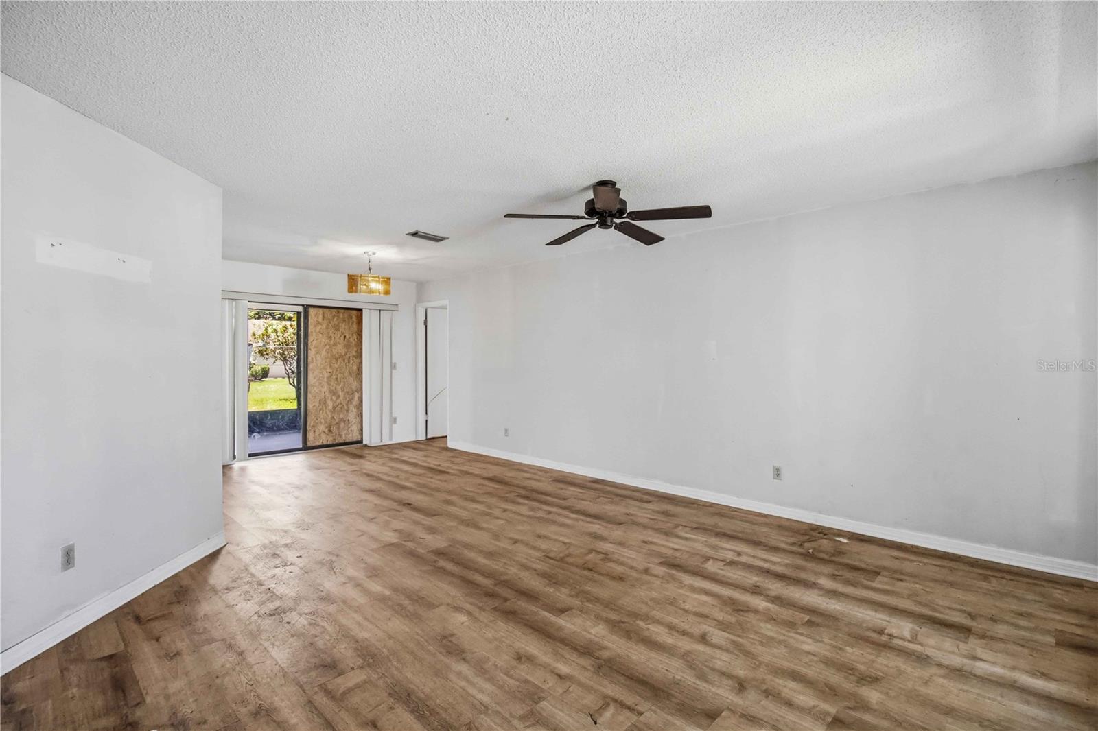 2715 27TH AVENUE DR W, BRADENTON, FL, 34205