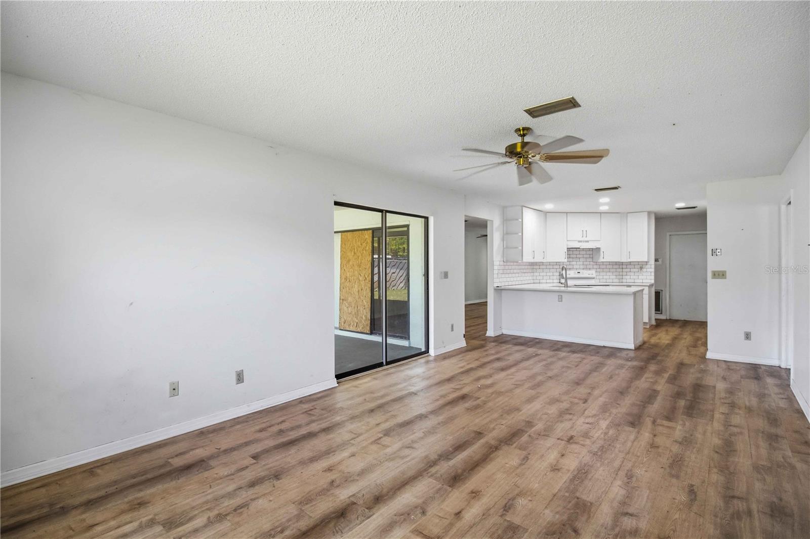 2715 27TH AVENUE DR W, BRADENTON, FL, 34205