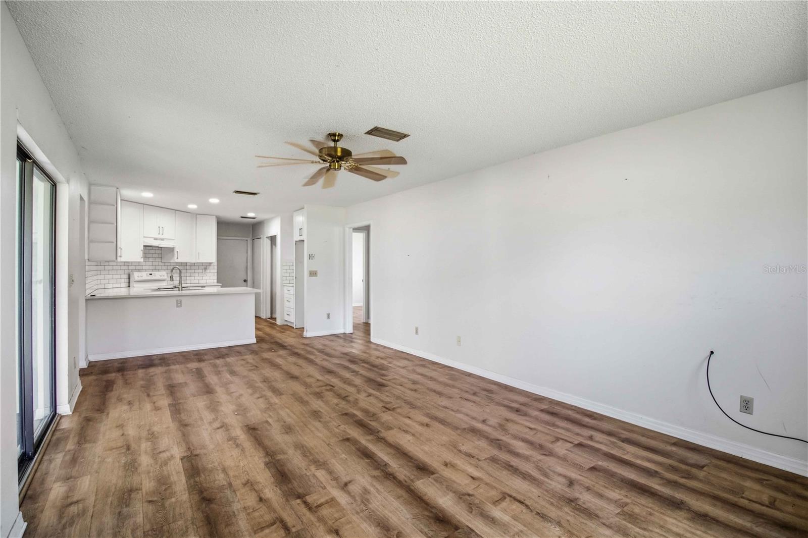 2715 27TH AVENUE DR W, BRADENTON, FL, 34205