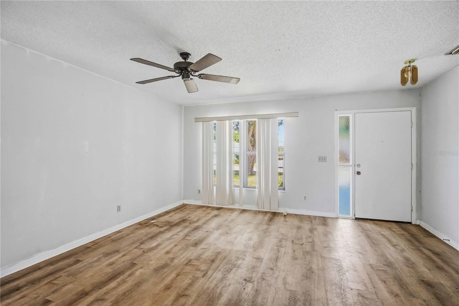 2715 27TH AVENUE DR W, BRADENTON, FL, 34205