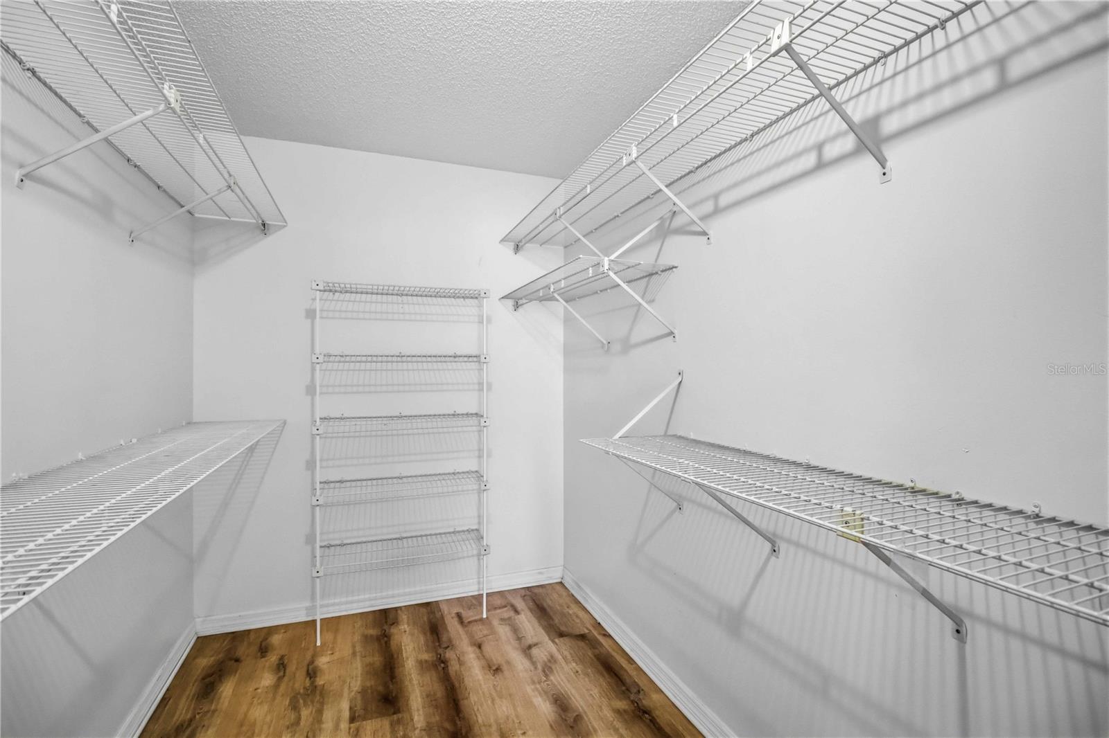 2715 27TH AVENUE DR W, BRADENTON, FL, 34205