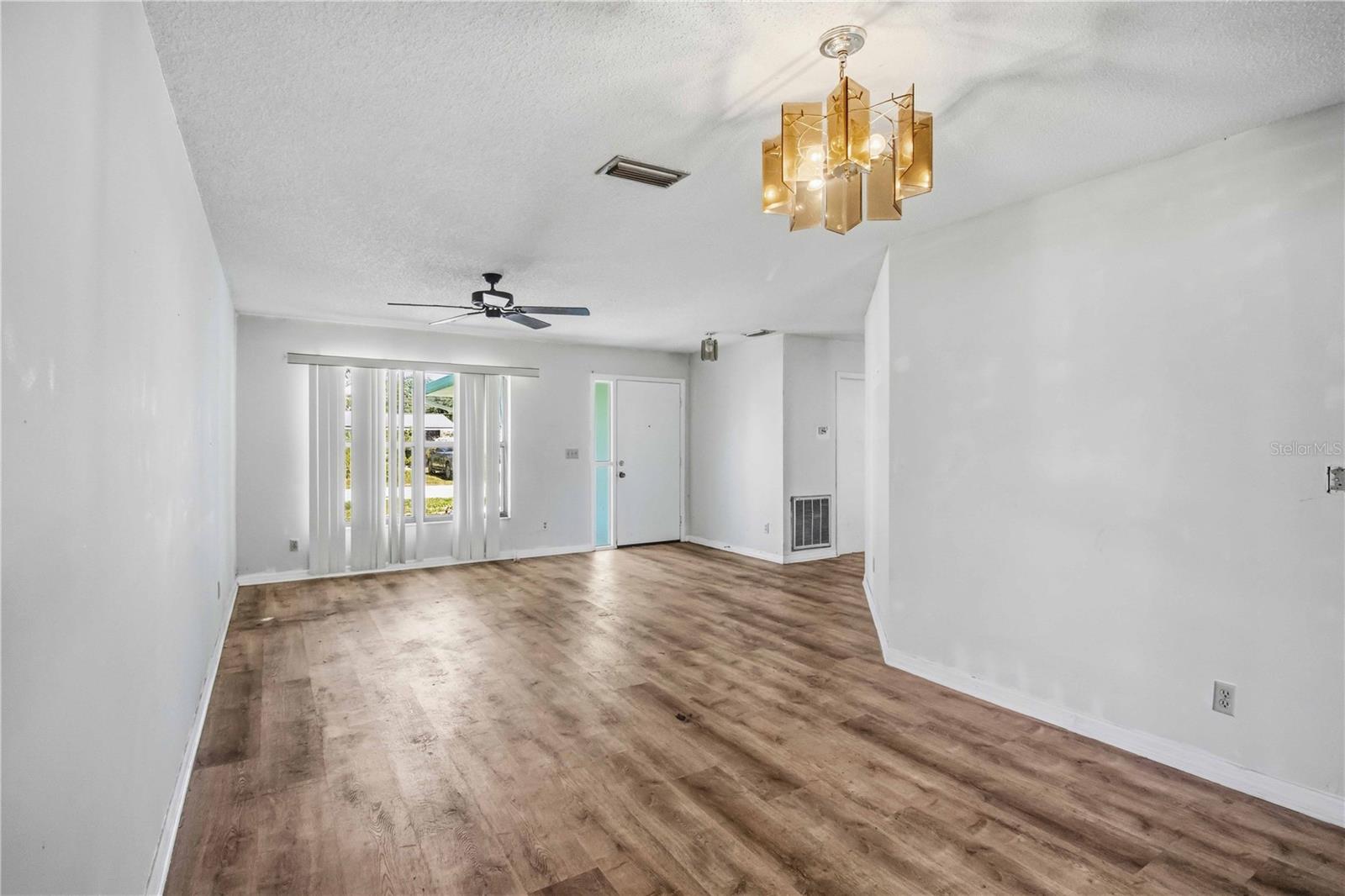 2715 27TH AVENUE DR W, BRADENTON, FL, 34205