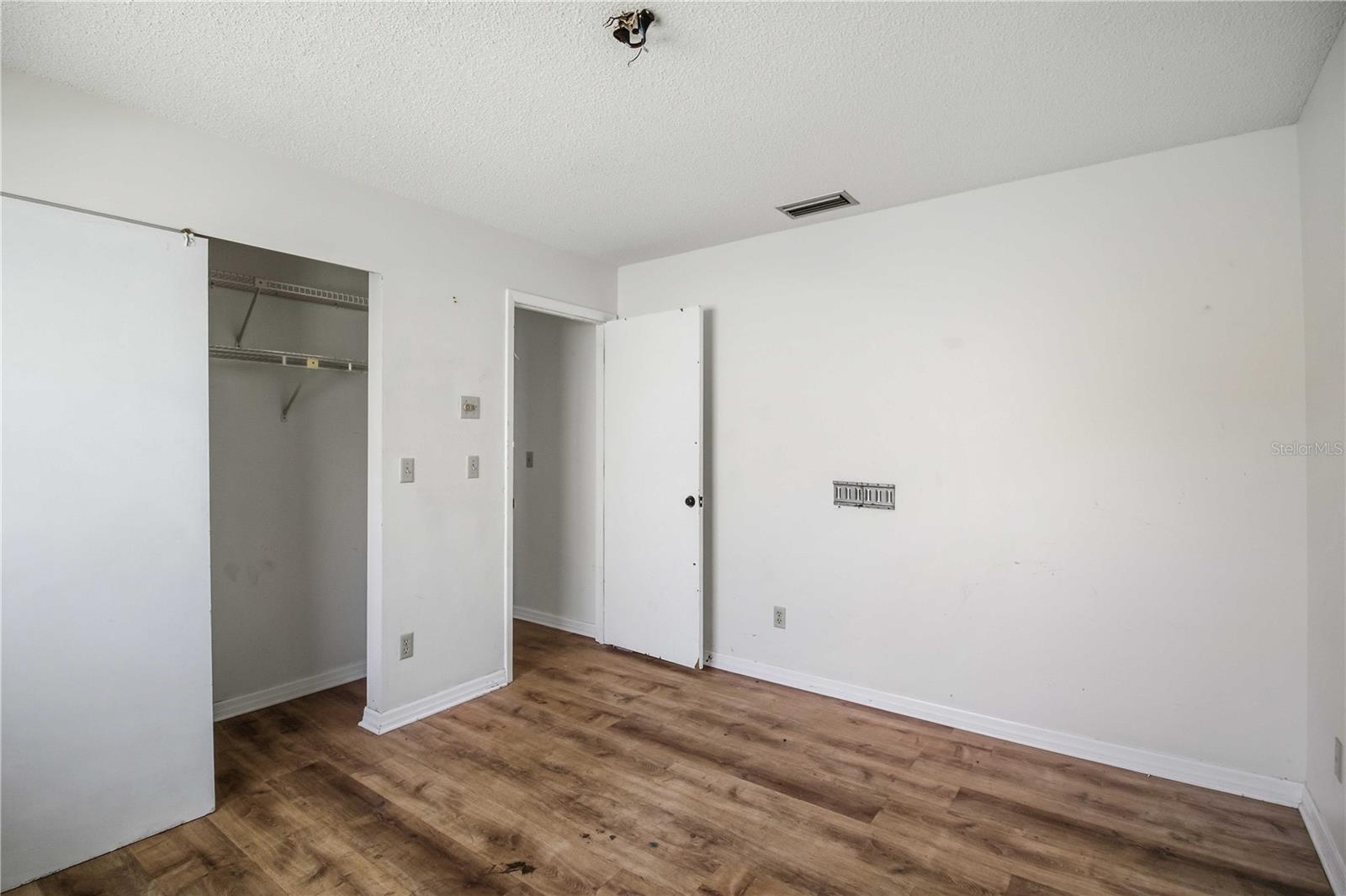 2715 27TH AVENUE DR W, BRADENTON, FL, 34205